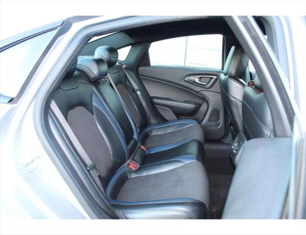 2016 Chrysler 200 S