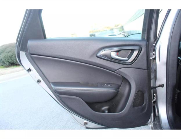 2016 Chrysler 200 S
