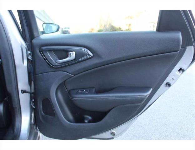 2016 Chrysler 200 S