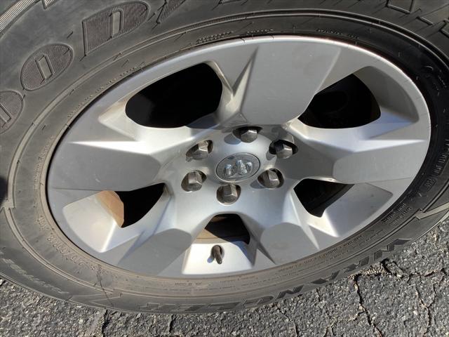 2020 RAM 1500 Big Horn Crew Cab 4x4 57 Box 2020 RAM 1500 Big Horn Crew Cab 4x4 57 Box