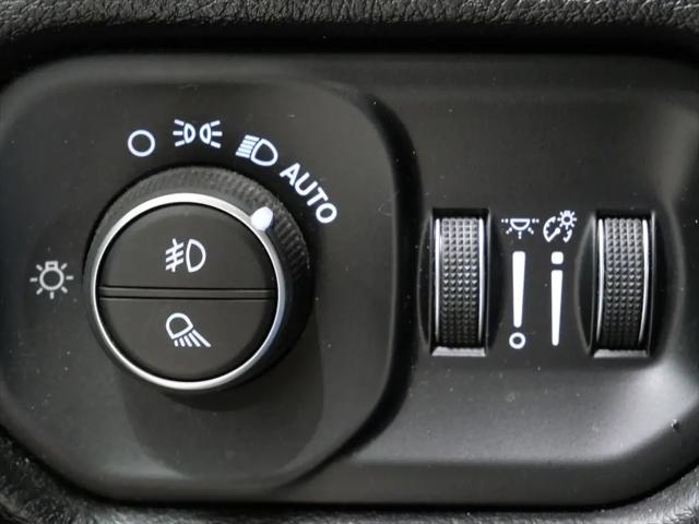 2019 Ram 1500 Big Horn/Lone Star Crew Cab 4x4 5'7" Box