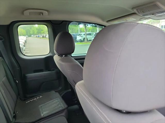 2021 Nissan Titan King Cab SV 4x2