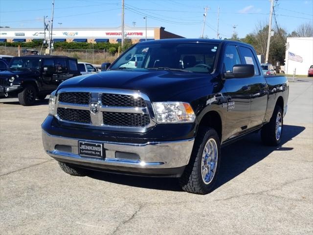 2020 RAM 1500 Classic SLT Crew Cab 4x4 64 Box