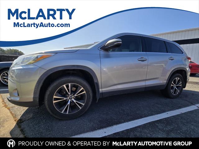 2019 Toyota Highlander LE for sale in North Little Rock, AR