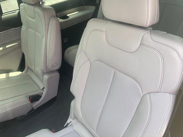 2022 Jeep Grand Cherokee L Overland 4x4