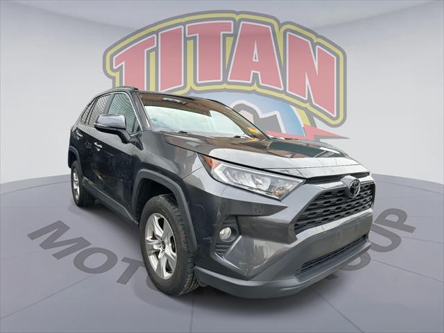 2021 Toyota RAV4 XLE [1]