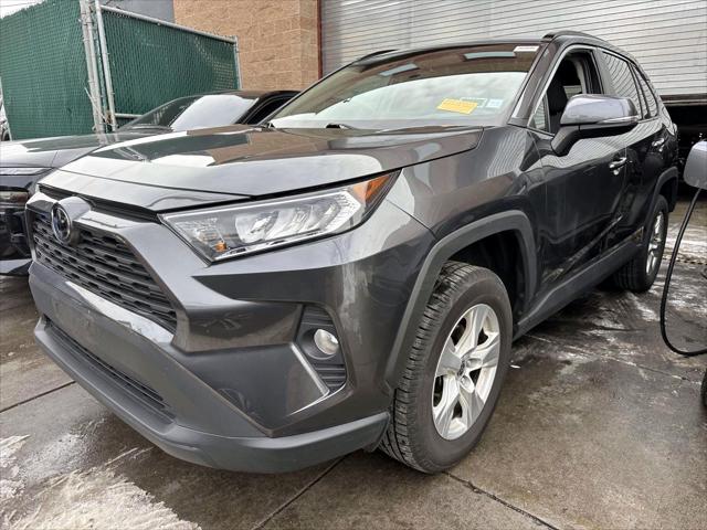 2021 Toyota RAV4 XLE [4]