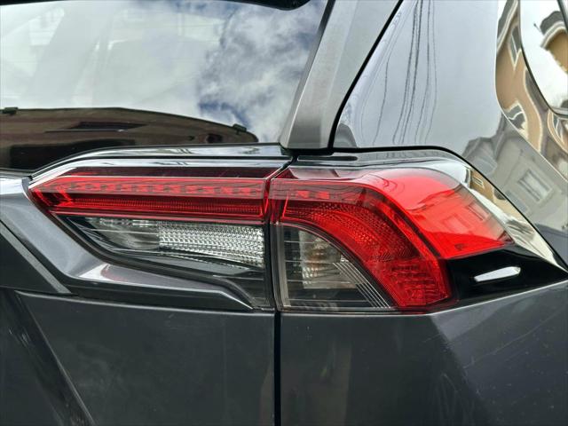 2021 Toyota RAV4 XLE [8]