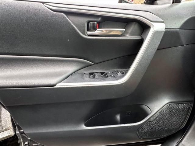 2021 Toyota RAV4 XLE [15]