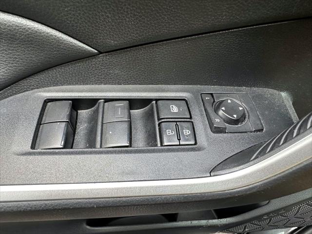 2021 Toyota RAV4 XLE [16]