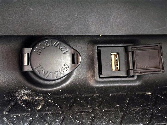 2021 Toyota RAV4 XLE [21]