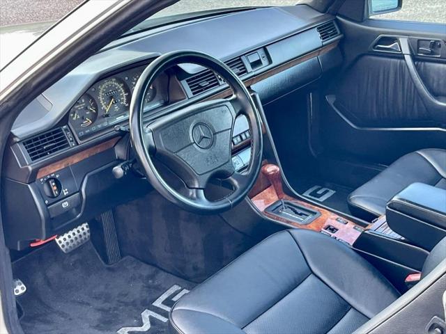 1990 Mercedes-Benz 300 Series 2dr Coupe 300CE