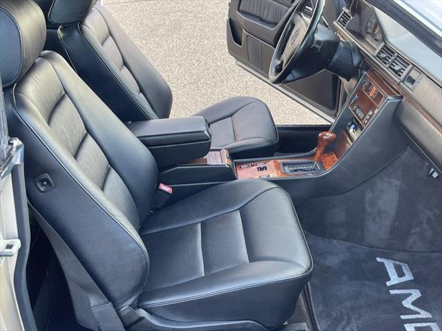 1990 Mercedes-Benz 300 Series 2dr Coupe 300CE