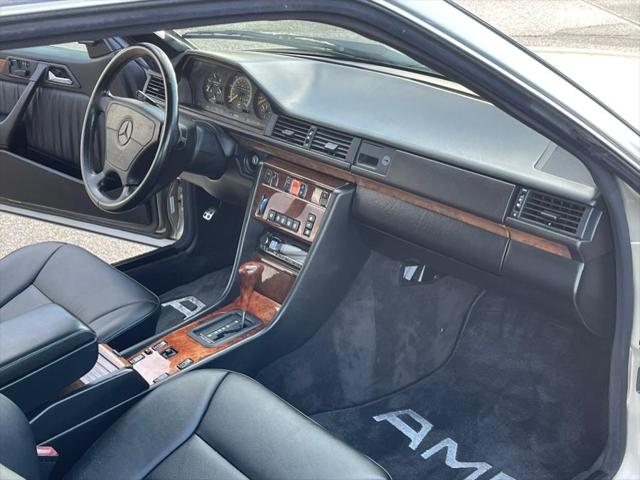 1990 Mercedes-Benz 300 Series 2dr Coupe 300CE