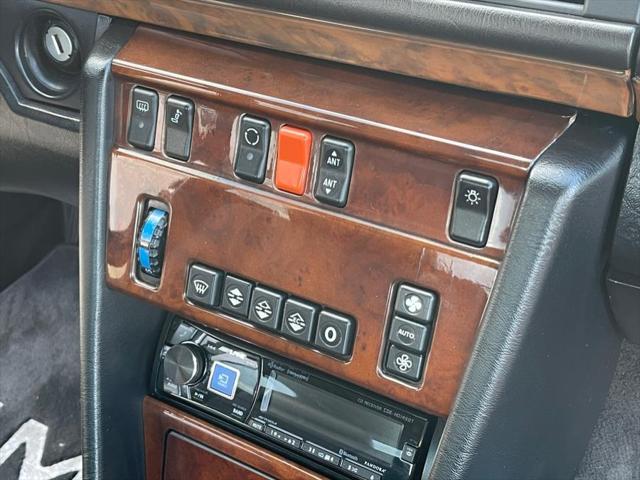 1990 Mercedes-Benz 300 Series 2dr Coupe 300CE
