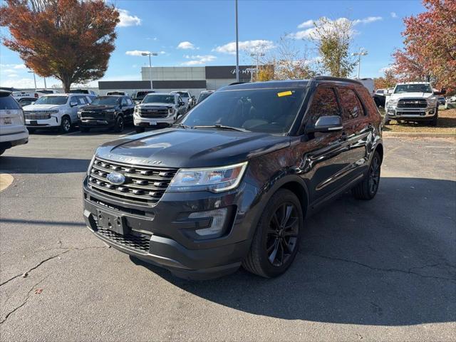 2017 Ford Explorer XLT 2017 Ford Explorer XLT