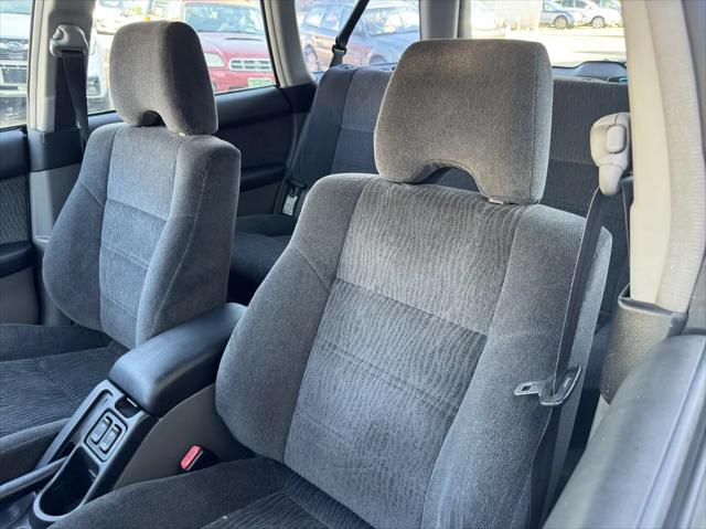 2000 Subaru Outback Base