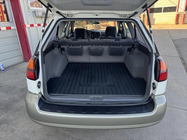 2000 Subaru Outback Base