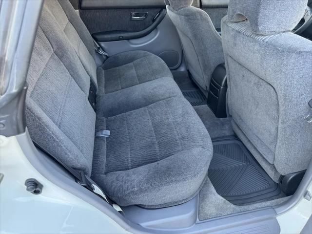 2000 Subaru Outback Base