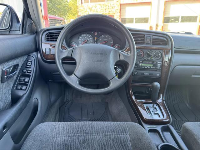 2000 Subaru Outback Base
