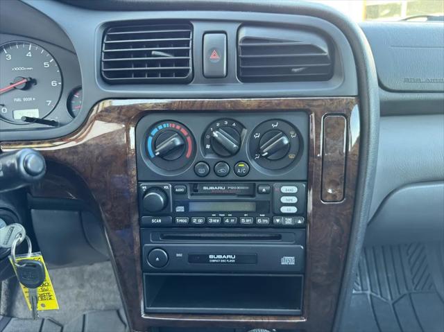 2000 Subaru Outback Base