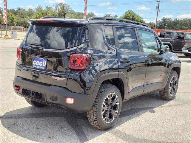 2023 Jeep Renegade RENEGADE TRAILHAWK 4X4