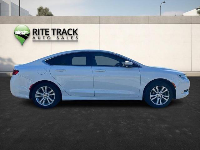 2015 Chrysler 200 Limited