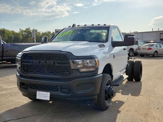 2023 RAM Ram 3500 Chassis Cab RAM 3500 TRADESMAN CHASSIS REGULAR CAB 4X4 60 CA
