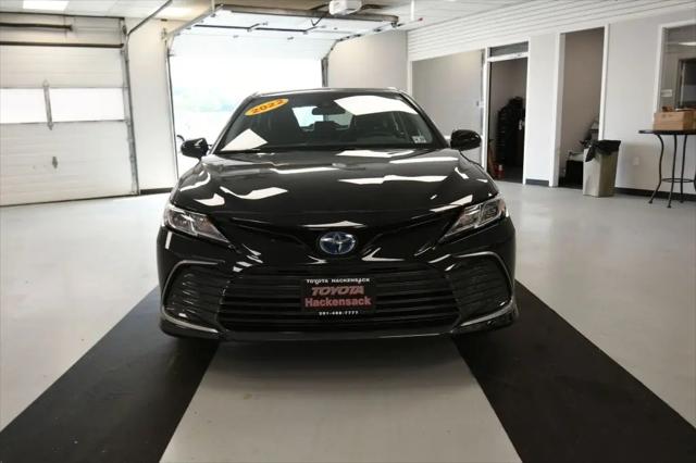 2022 Toyota Camry LE Hybrid