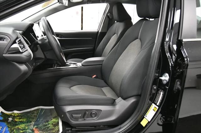 2022 Toyota Camry LE Hybrid