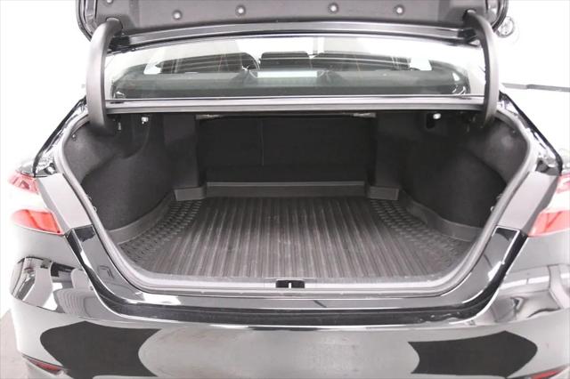 2022 Toyota Camry LE Hybrid