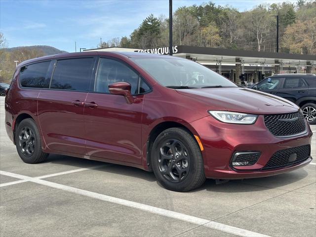 2022 Chrysler Pacifica Hybrid Touring L