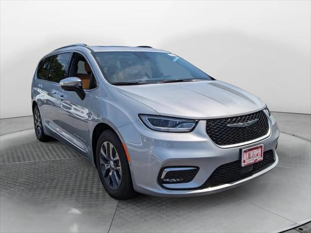 2023 Chrysler Pacifica Hybrid PACIFICA PLUG-IN HYBRID PINNACLE