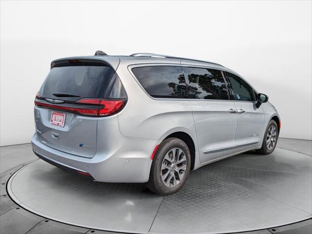 2023 Chrysler Pacifica Hybrid PACIFICA PLUG-IN HYBRID PINNACLE