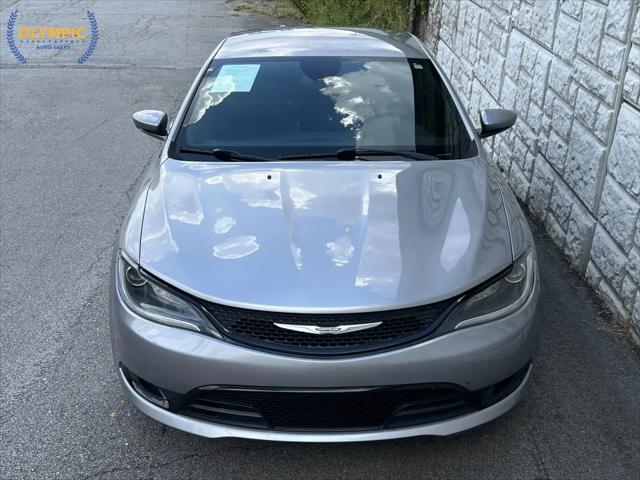 2016 Chrysler 200 S