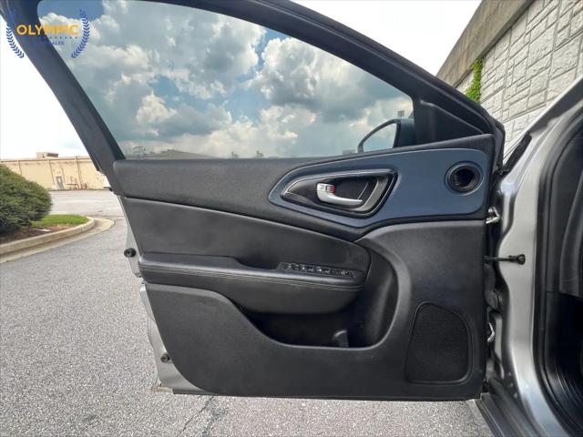 2016 Chrysler 200 S