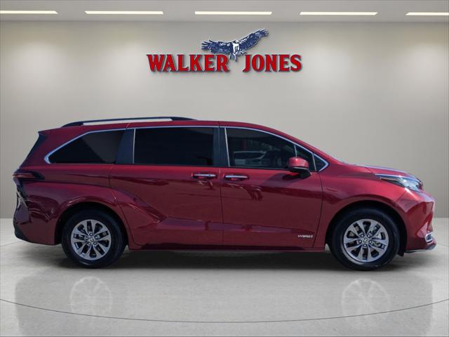 2021 Toyota Sienna XLE
