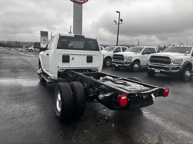 2024 RAM Ram 3500 Chassis Cab RAM 3500 TRADESMAN CHASSIS REGULAR CAB 4X4 60 CA