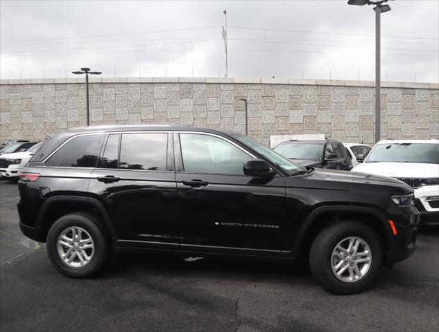 2023 Jeep Grand Cherokee GRAND CHEROKEE LAREDO 4X2