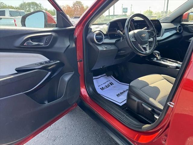 2024 Chevrolet Trax FWD LT