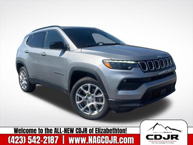 2023 Jeep Compass COMPASS LATITUDE LUX 4X4