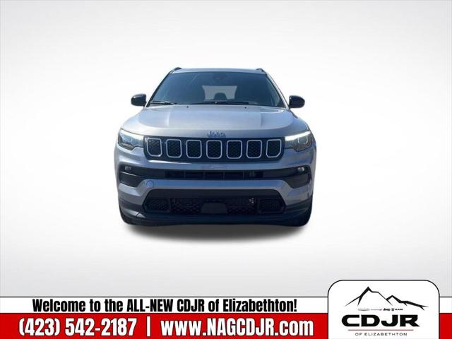 2023 Jeep Compass COMPASS LATITUDE LUX 4X4