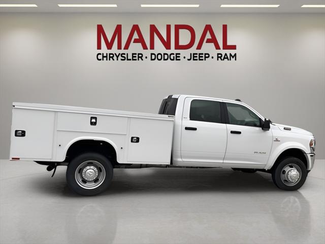 2024 RAM Ram 4500 Chassis Cab RAM 4500 SLT CHASSIS CREW CAB 4X4 60 CA 2024 RAM Ram 4500 Chassis Cab RAM 4500 SLT CHASSIS CREW CAB 4X4 60 CA