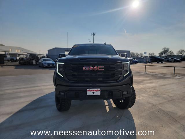2022 GMC Sierra 1500 4WD Crew Cab Short Box Elevation