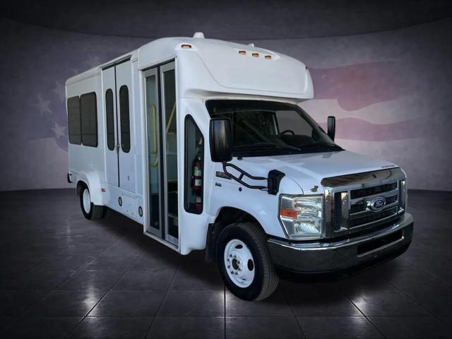 2016 Ford E-350 Cutaway Base