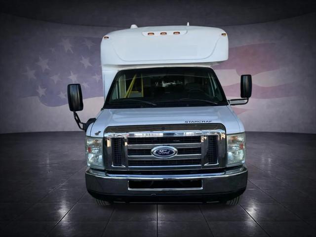 2016 Ford E-350 Cutaway Base
