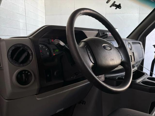 2016 Ford E-350 Cutaway Base