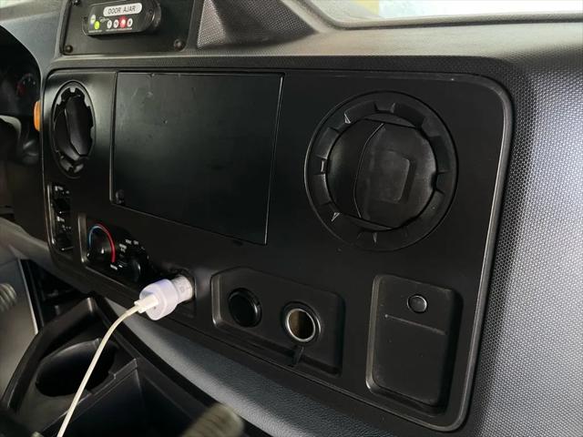 2016 Ford E-350 Cutaway Base