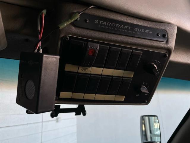 2016 Ford E-350 Cutaway Base
