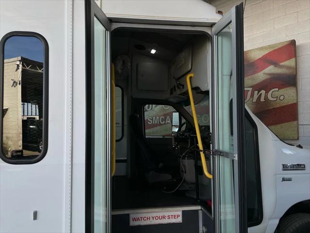 2016 Ford E-350 Cutaway Base